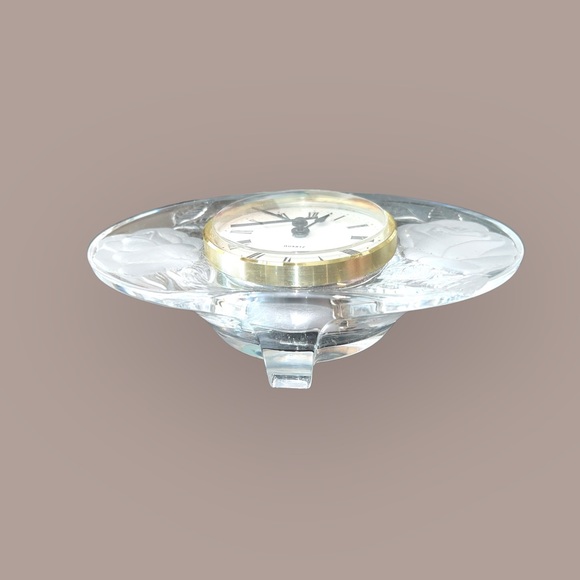 Glass Quartz Clock - Picture 10 of 14